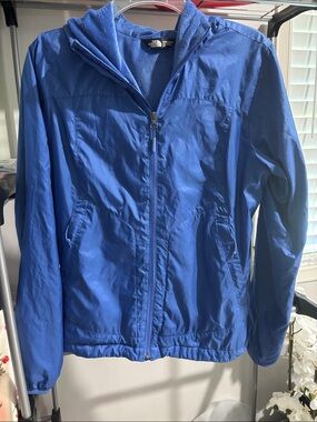 The North Face Lightweight Hooded Rain Jacket